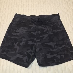 Tuff Athletics Women's Athletic Shorts Blavk Gray Camo Print Elastic Size Large